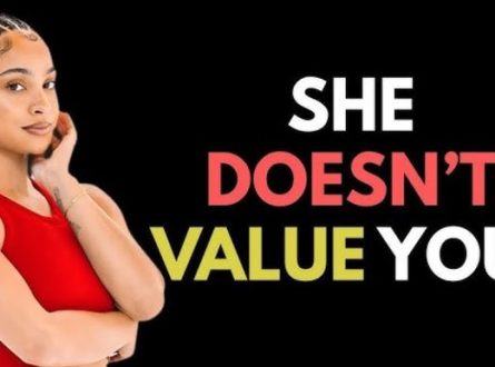 Women Who Can Never Be Wrong: 7 Signs, Psychology & What to Do