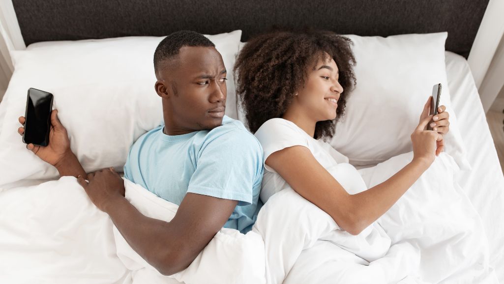 What to Do When You Discover a Cheating Husband (10 Steps)